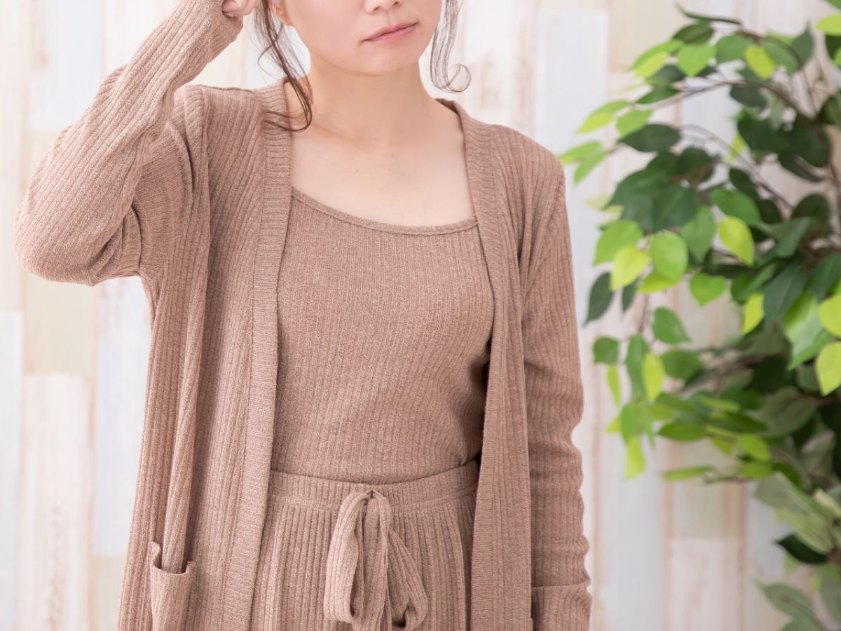 不安そうな女性