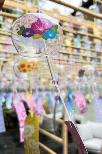 風鈴の音を感じる写真